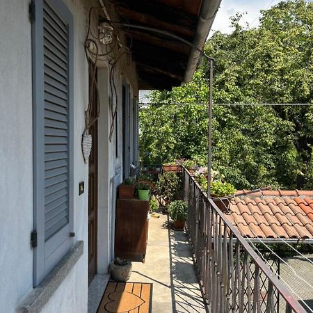 Gabbinoholidayhome Appartamento In Suggestiva Corte Como Exterior photo